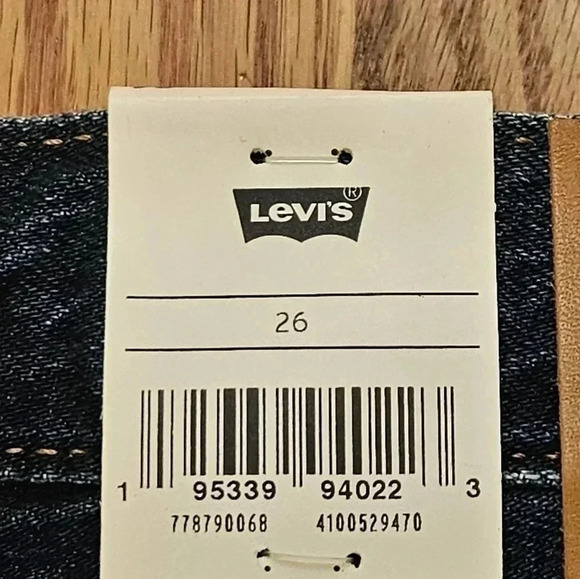 Levi's Premium Ribcage Shorts NWT Super High Rise Button fly Size 26 - Picture 9 of 11